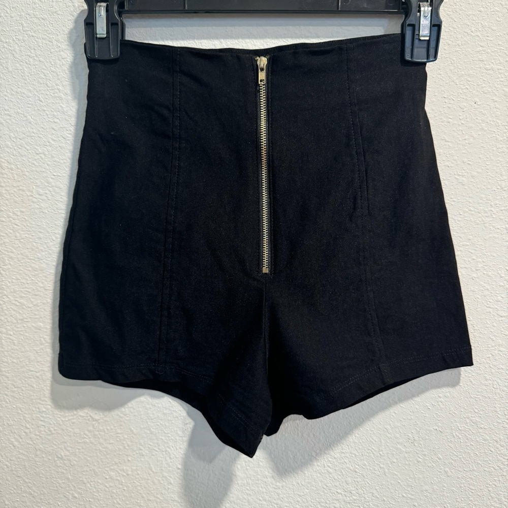 Guess Seamed Hot Shorts with Gold Zipper S Small